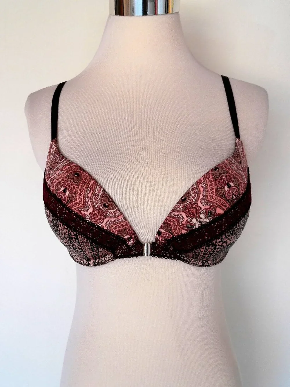 Victoria's Secret Very sexy push-up bra Size 32D Plum & Black Paisley Pattern - Picture 1 of 6